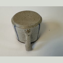 Lysebl kopper med striber